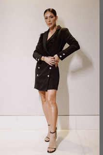 Bella Falconi feet photo thumbnail