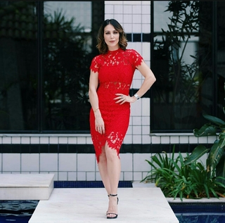 Bella Falconi feet photo thumbnail