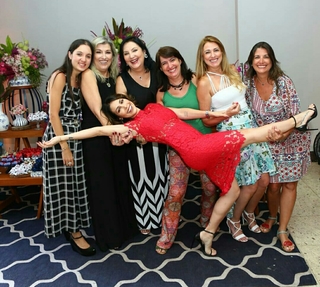 Bella Falconi feet photo thumbnail