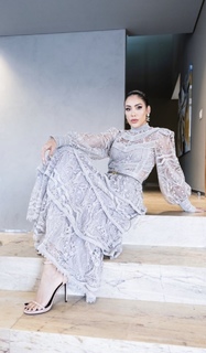 Bella Falconi feet photo thumbnail