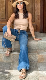 Bella Falconi feet photo thumbnail