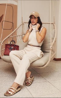 Bella Falconi feet photo thumbnail