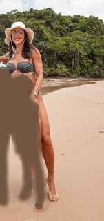 Bella Falconi feet photo thumbnail