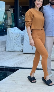 Bella Falconi feet photo thumbnail