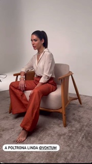 Bella Falconi feet photo thumbnail