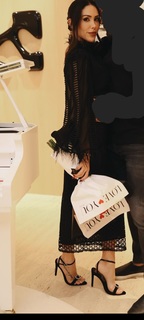 Bella Falconi feet photo thumbnail