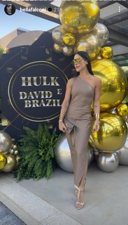 Bella Falconi feet photo thumbnail