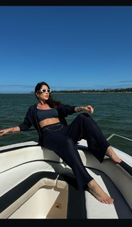 Bella Falconi feet photo thumbnail