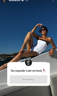 Bella Falconi feet photo thumbnail