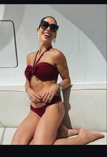 Bella Falconi feet photo thumbnail