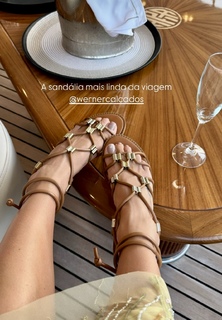 Bella Falconi feet photo thumbnail