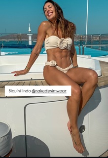 Bella Falconi feet photo thumbnail