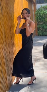 Bella Falconi feet photo thumbnail