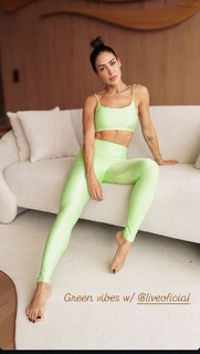 Bella Falconi feet photo thumbnail