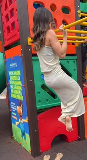 Bella Falconi feet photo thumbnail