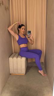 Bella Falconi feet photo thumbnail