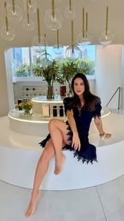 Bella Falconi feet photo thumbnail