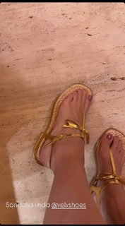 Bella Falconi feet photo thumbnail