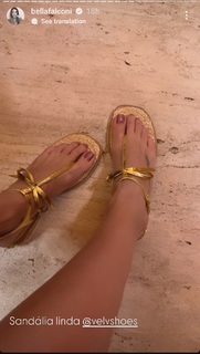 Bella Falconi feet photo thumbnail