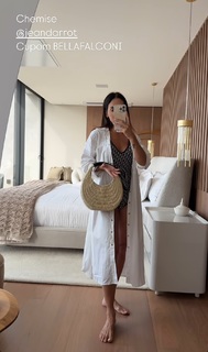 Bella Falconi feet photo thumbnail