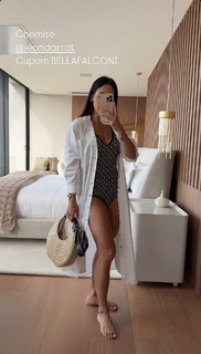 Bella Falconi feet photo thumbnail