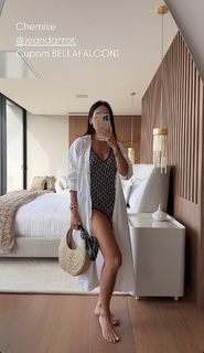 Bella Falconi feet photo thumbnail