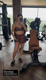 Bella Falconi feet photo thumbnail