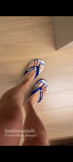 Bella Falconi feet photo thumbnail