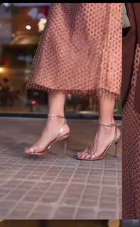 Bella Falconi feet photo thumbnail