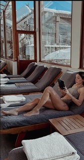 Bella Falconi feet photo thumbnail