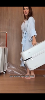 Bella Falconi feet photo thumbnail