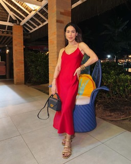 Bella Falconi feet photo thumbnail