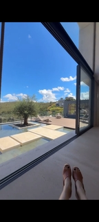 Bella Falconi feet photo thumbnail