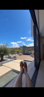 Bella Falconi feet photo thumbnail