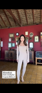 Bella Falconi feet photo thumbnail