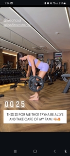 Bella Falconi feet photo thumbnail