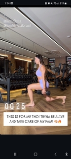 Bella Falconi feet photo thumbnail