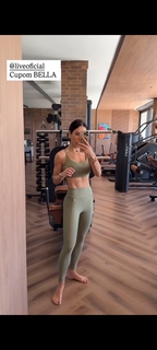 Bella Falconi feet photo thumbnail