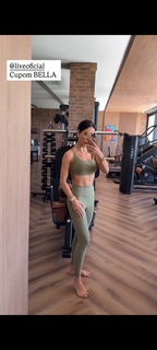 Bella Falconi feet photo thumbnail