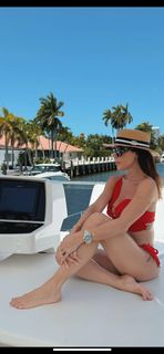 Bella Falconi feet photo thumbnail