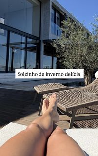 Bella Falconi feet photo thumbnail