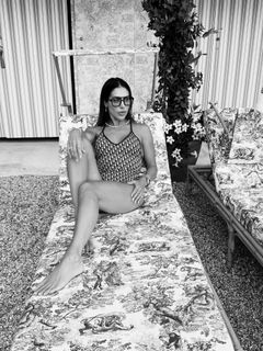 Bella Falconi feet photo thumbnail