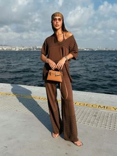 Bella Falconi feet photo thumbnail