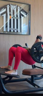 Bella Falconi feet photo thumbnail