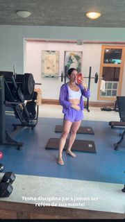Bella Falconi feet photo 18
