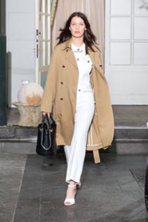Bella Hadid feet photo thumbnail