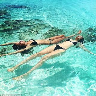 Bella Hadid feet photo thumbnail