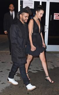 Bella Hadid feet photo thumbnail