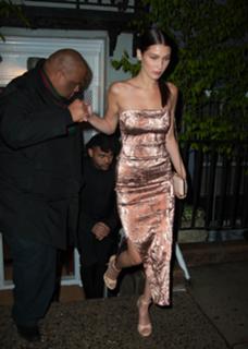 Bella Hadid feet photo thumbnail