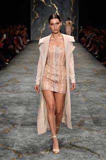 Bella Hadid feet photo thumbnail